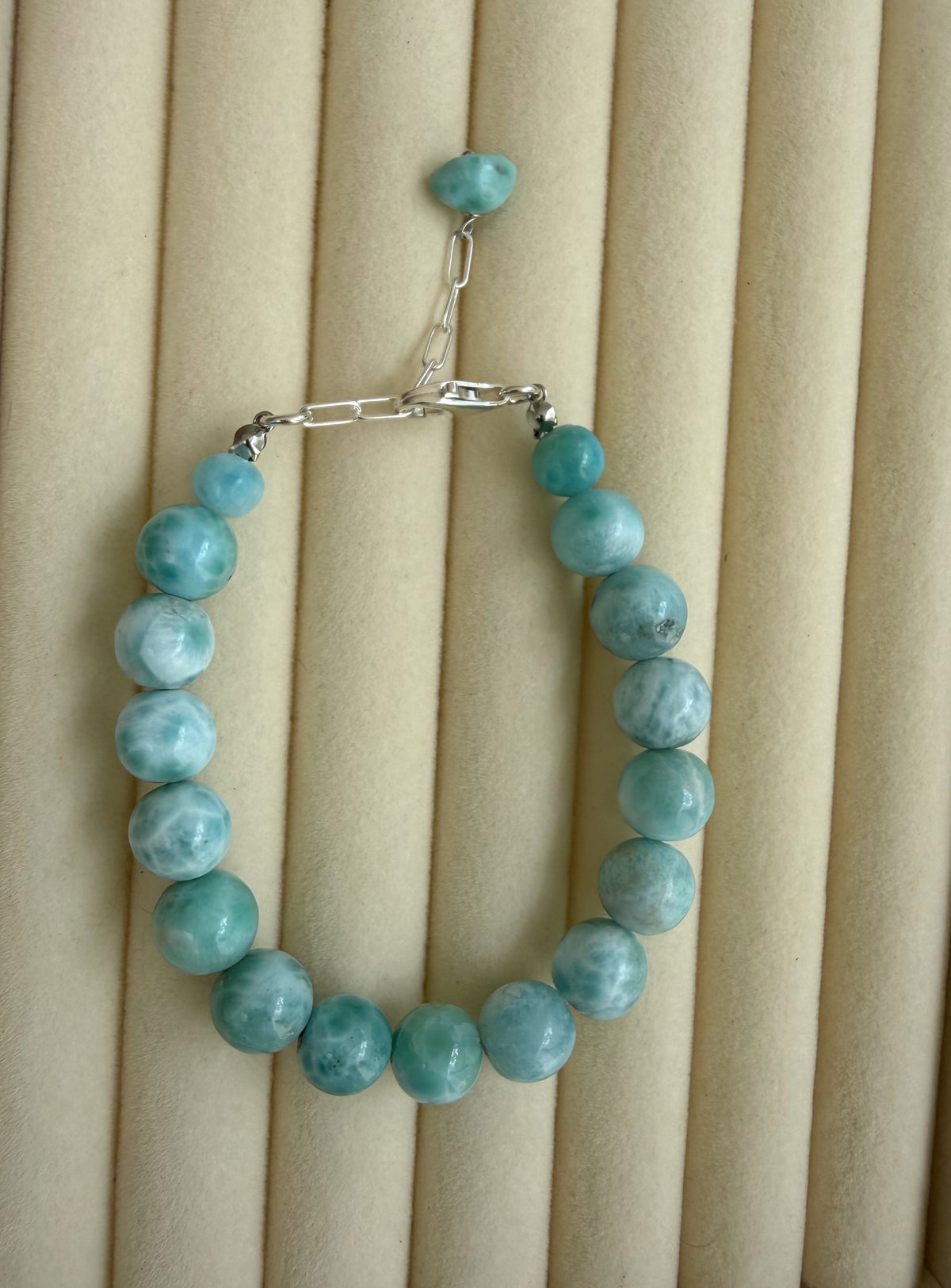 Pulsera en Larimar genuino