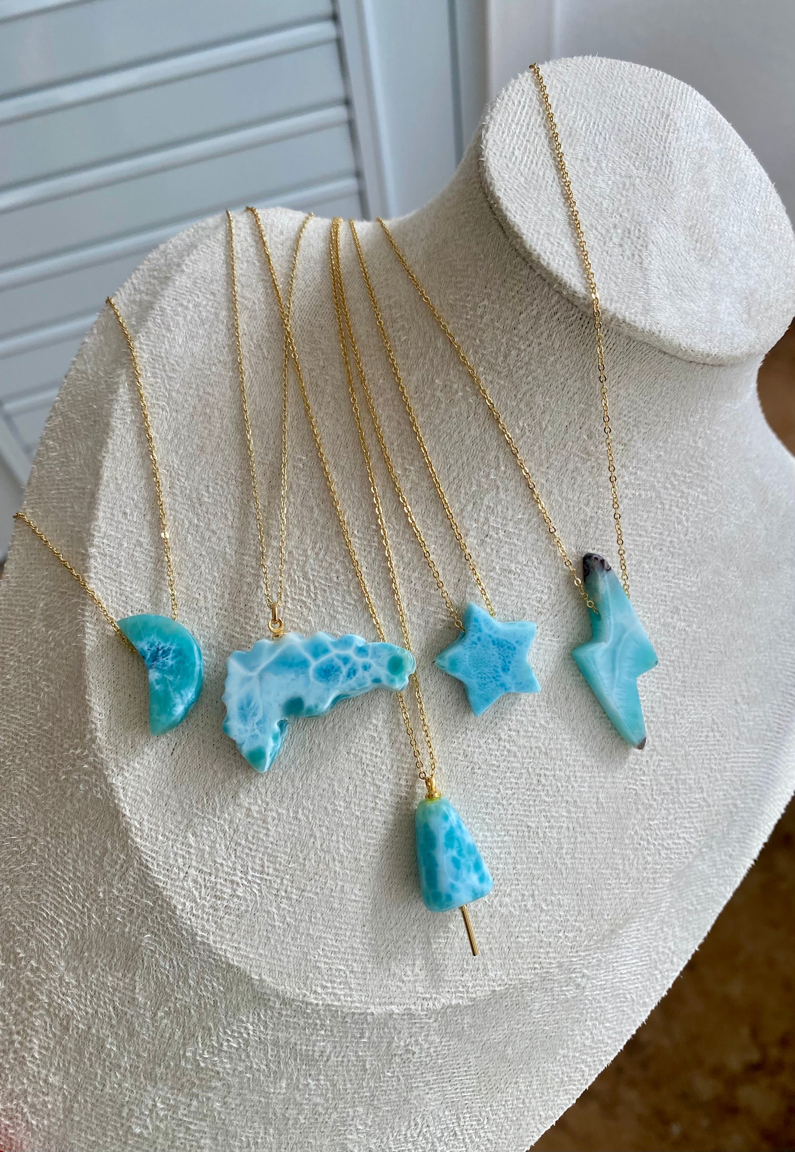 Figuras en Larimar