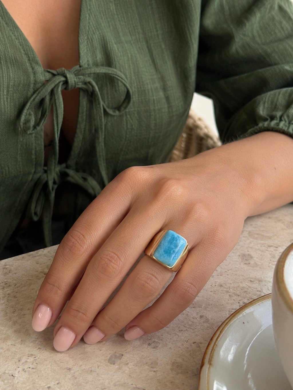 Anillo rectangular en Larimar