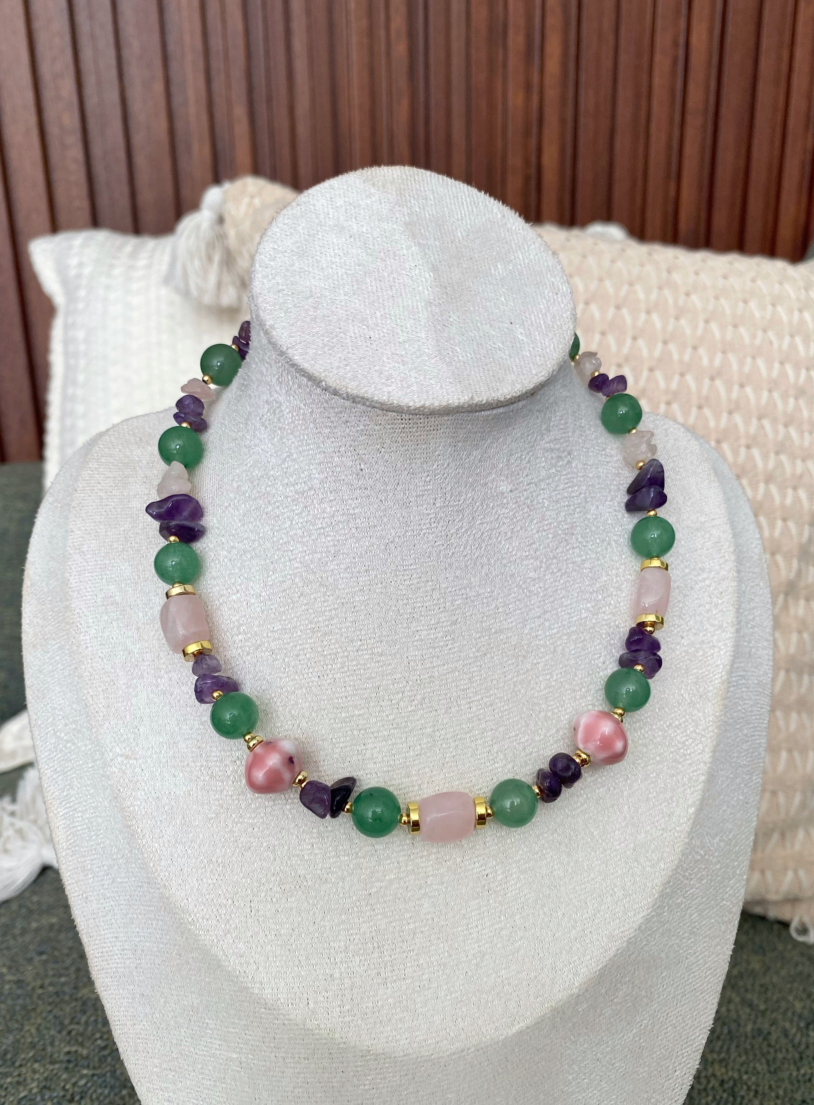 Collar Isa
