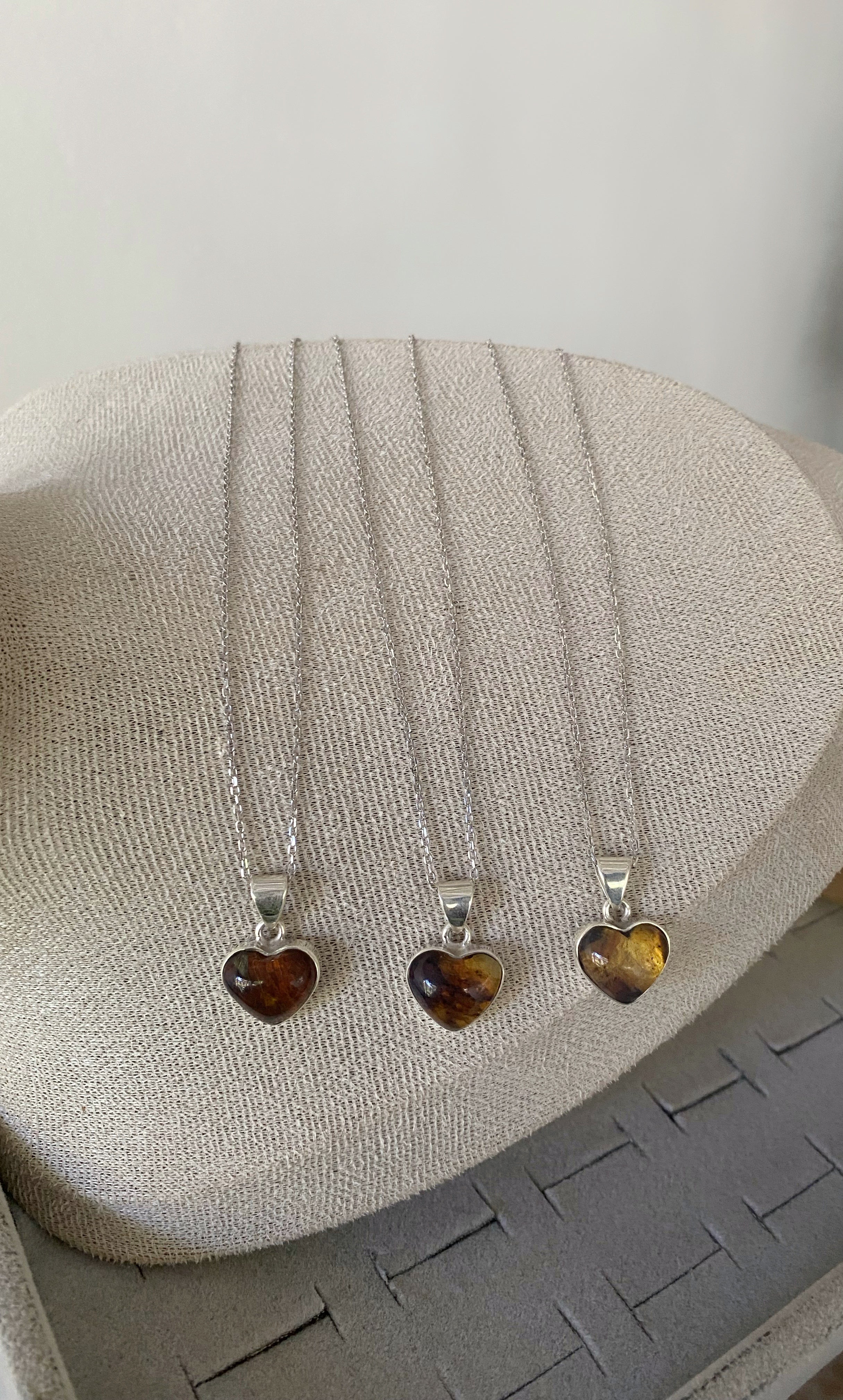 Corazones en Ámbar.